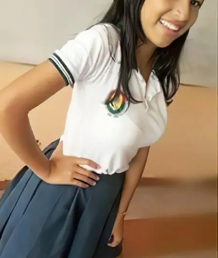 Packs Viral de esta Morrita Colegiala (Ver para Creer)