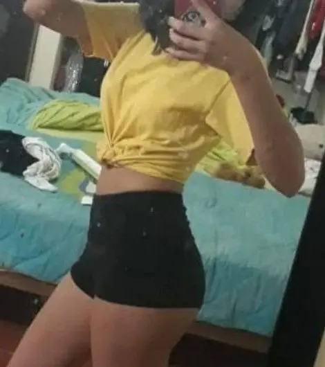 Packs Caseros de esta Jovencita Bien Rica con Ganas de Todo