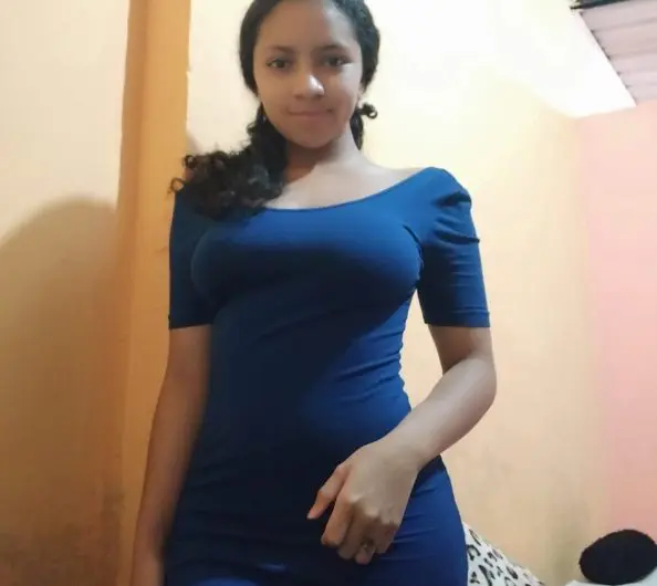 Morenita llamada Dayana Orozco con ganas de desnudarse